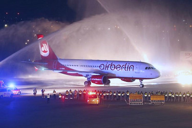 Auf Wiedersehen Air Berlin: carrier lands for the final time | Reuters